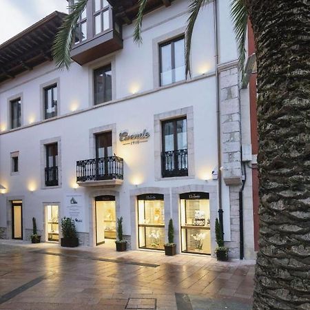 Apartamentos Centro Llanes Zewnętrze zdjęcie